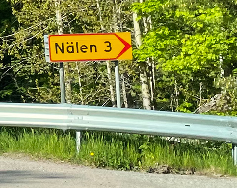 Sign indicating a private road.